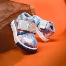 kats Round-Toe Slip-On Shoes-picture-0