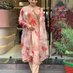 Women Floral Straight Kurta Set-image-39