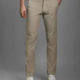 Men Tapered Fit Trousers-image-92