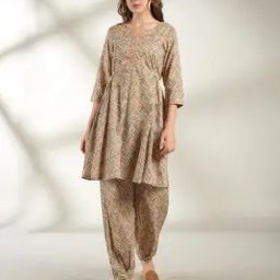 Women Printed Kurta & Pants Co-Ord Set-image-16