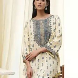 Women Boat Neck Straight Kurta-image-3