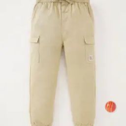 Sustainable Joggers with Utility Pockets-picture-18