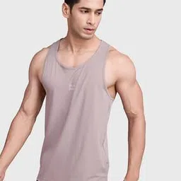 Printed Regular Sleeveless Vest-picture-10