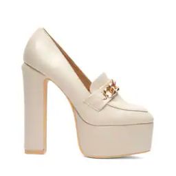 Round-Toe Pumps with Metal Accent-image-12
