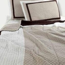 Colourblock Quilted King-Size Comforter with Pillow Covers-28