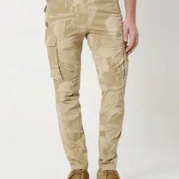 Men Camouflage Print Slim Fit Flat-Front Cargo Pants-image-44