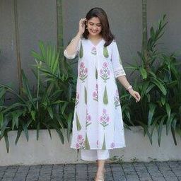 Women Floral Straight Kurta Set-image-61