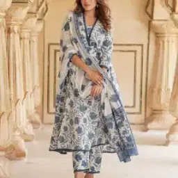 Women Printed Anarkali Kurta Set-image-1