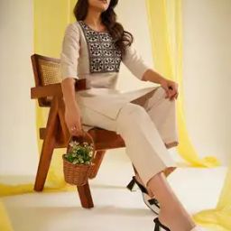 Women Embroidered Straight Kurta Set-image-34