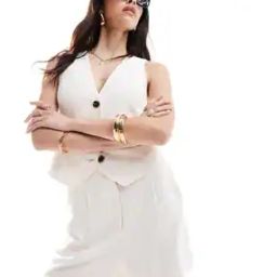 High-Waist Seam Detail Tailored Shorts with Linen-image-62
