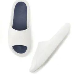 Men Colourblock Round-Toe Slides-picture-21