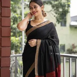 zikaraa Women Woven Saree with Contrast Border-picture-8