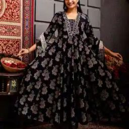 Paisley Flared Kurta Set-image-11