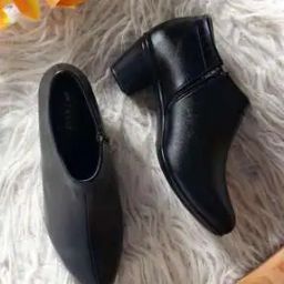 Women Round-Toe Boots with Zip Fastening-image-30