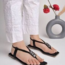 Women Embellished Thong-Strap Sandals-picture-37