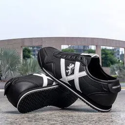 Women Low-Top Slip-On Sneakers-image-33