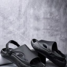 Men Open-Toe Slingback Clogs-image-1