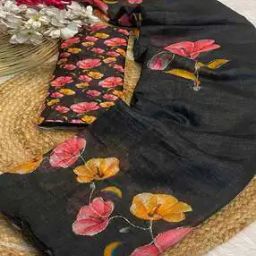 Women Floral Print Saree with Contrast Border-image-4