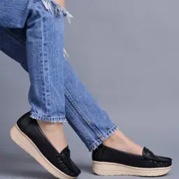 Women Regular Fit Loafers with Round Toes-image-12