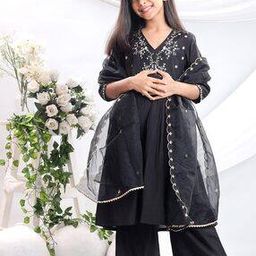 Girls Embroidery Kurta Set-image-72