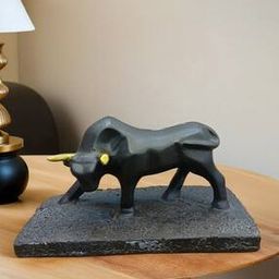 Small Bull Showpiece-image-70
