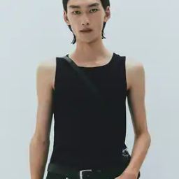 Round Neck Sleeveless Vest-image-7