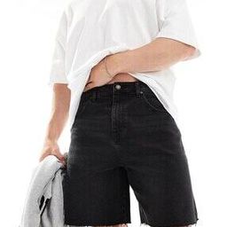 Men Mid-Wash Denim Shorts with Raw Hem-picture-14