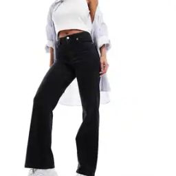 Women Lightly Washed Straight Jeans-image-45