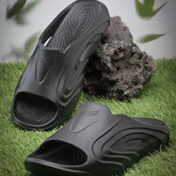 bersache Men Embossed Slides image 1