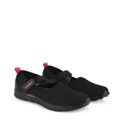 Low-Top Walking Shoes-image-52