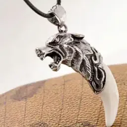 MPFQ8-Silver Plated Wolf Accent Pendant-picture-33