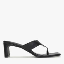 Thong-Strap Chunky Heels-15