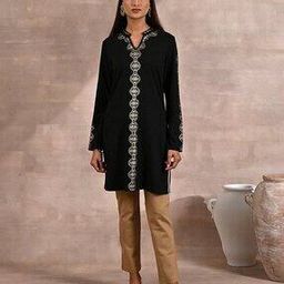 Women Embroidered Straight Kurti with Mandarin Collar-image-1