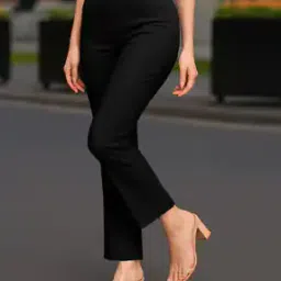 Women Relaxed Fit Single-Pleat Pants-image-12