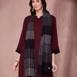 Women Colourblock Stole with Tassels-image-11