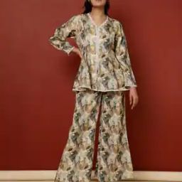 Women Leaf Print 2-Piece Co-Ord Set-image-42