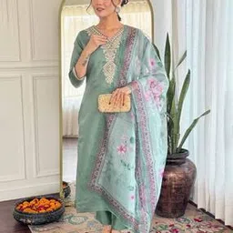 Women Embroidery Straight Kurta Set-image-7