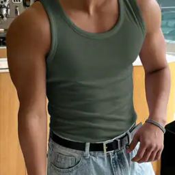 Men Ribbed Round-Neck Vest-image-97