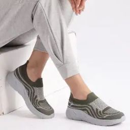 Women Round-Toe Slip-On Shoes -image-44