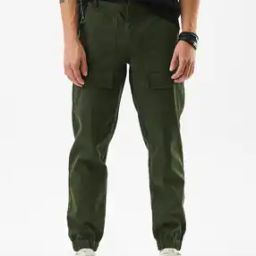 Men Relaxed Fit Cargo Pants-image-74