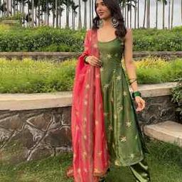 Women Embroidered Straight Kurta Set-image-25