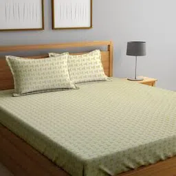 300 TC Geometric Print King Size Bedsheet with Pillow Covers-image-35