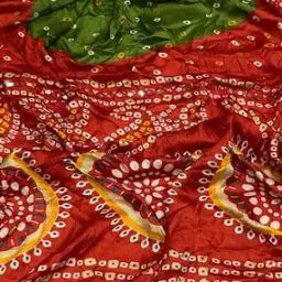 Women Bandhani Print Chiffon Saree-image-3