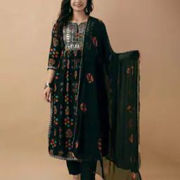Women Embroidered Straight Kurta Set-image-28