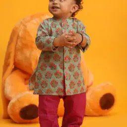 Floral Printed Kurta Pyjamas Set-image-3