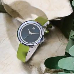 Green Dial Analogue Fashion Watch with Leather Strap For Women-0
