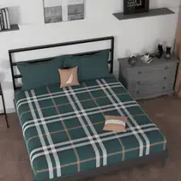 Checked King-Size Bedsheet with Pillow Covers-image-7