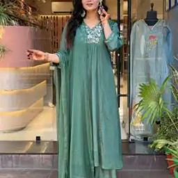 Women Embroidered Anarkali Kurta Set-image-49