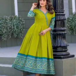 Women Printed V-Neck Anarkali Kurta-image-1