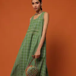 Women Checked Yarn-Dyed Cotton A-line Dress-image-84